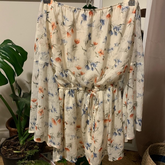 NEW HOLLISTER off-shoulder romper - Picture 2 of 5